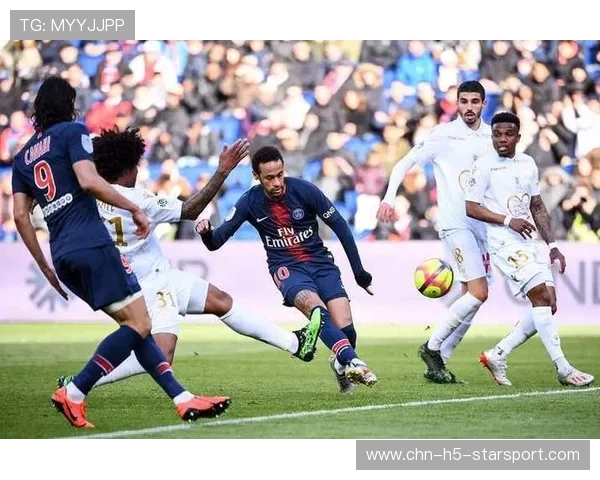 球员在洲际比赛中以关键进球创造历史瞬间，洲际级球员