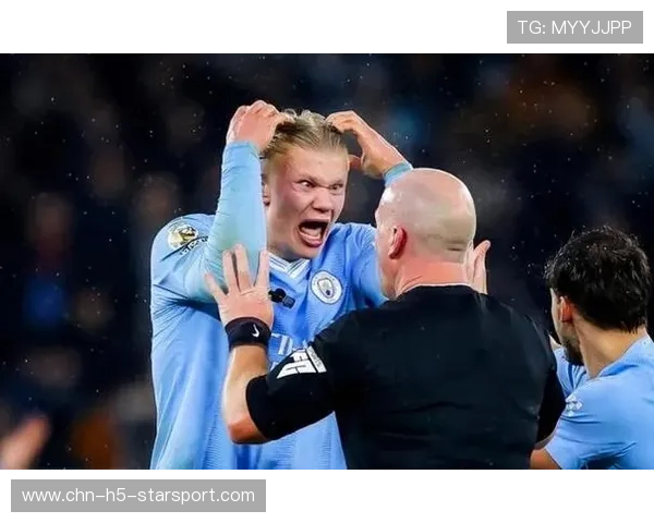 哈兰德本场贡献一次助攻,但禁区内多次起脚均被门将封堵 哈兰德本场贡献一次助攻,但禁区内多次起脚均被门将封堵